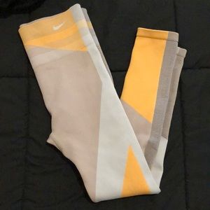Nike dry fit crop leggings